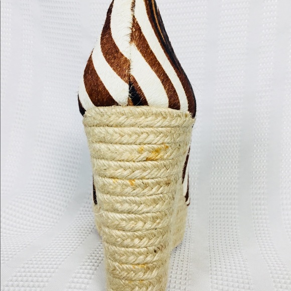 NWT Vince Camuto Zebra Totsi Wedge Espadrille Pump Sz 9.5 Corpcore Mobwife - Picture 10 of 11